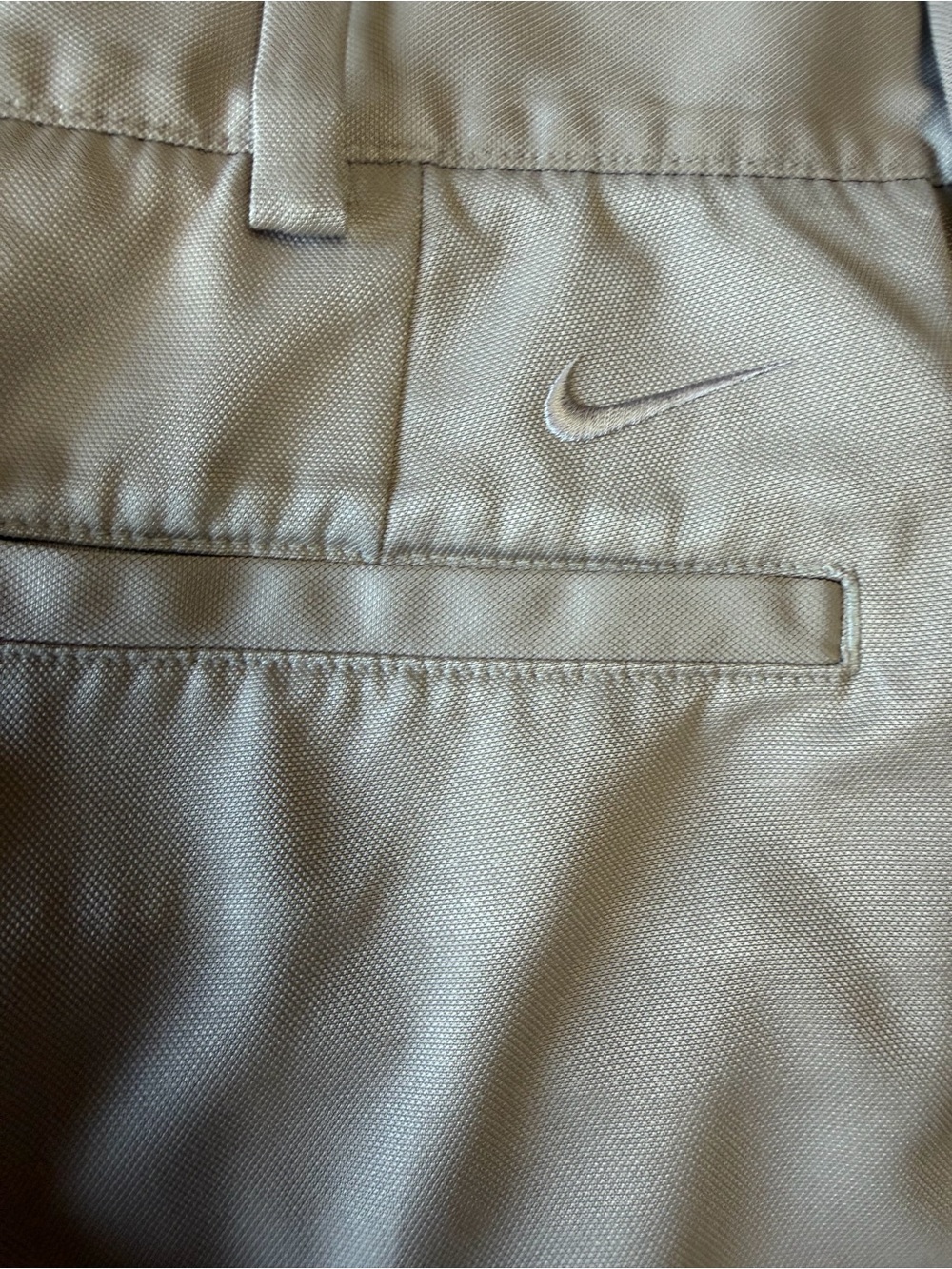 Nike Beige/Tan Performance Golf Shorts with Subtle Stripe Detail - Picture 5 of 6